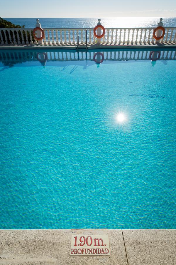 Holidays2riviera Sea Side Front Appartement