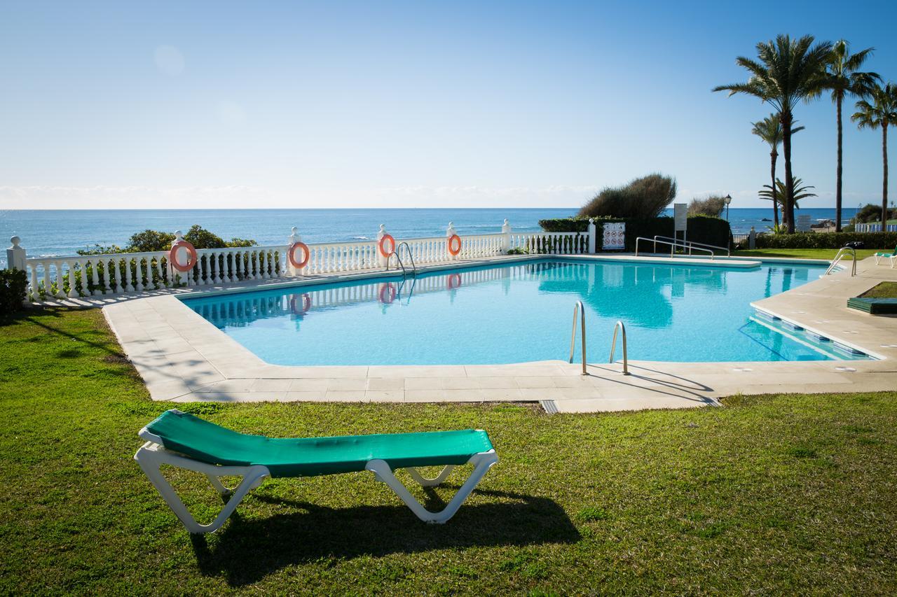 Holidays2riviera Sea Side Front Apartment